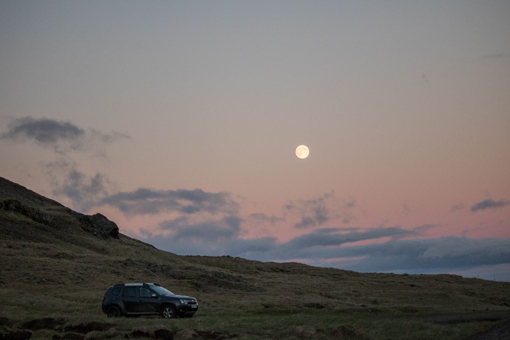 Rent a Dacia Duster in Iceland