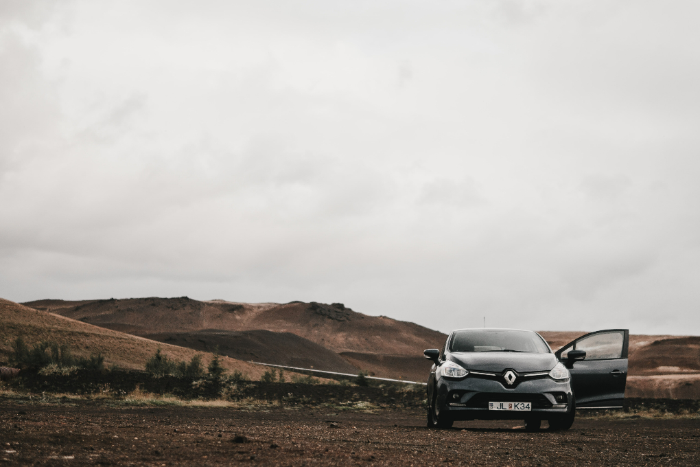 We recommend renting a 4x4 car to explore the West of Iceland in total safety and comfort.