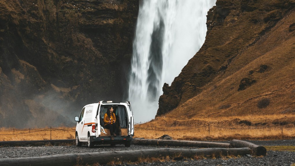 Louez un van en Islande pour vivre l'expérience du camping mais dans le confort et la chaleur !