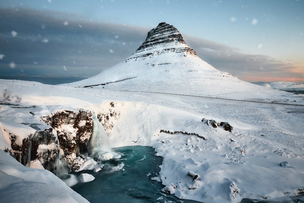 La península de Snaefellsnes es un poco más remota, pero de fácil acceso desde Reikiavik.