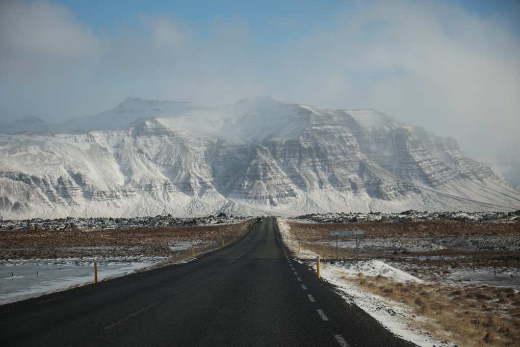 The road conditions in Iceland in April are mostly agreeable
