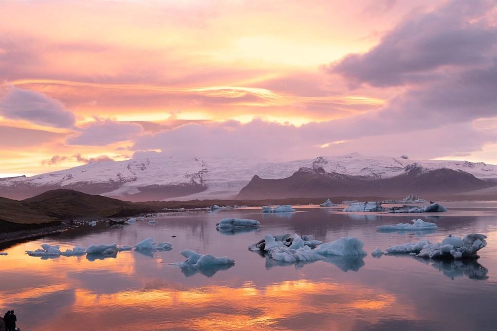 The glacier lagoon is beautiful in Iceland