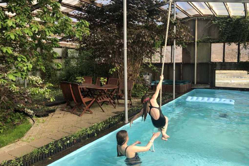 
Camping tranquilo con piscina cubierta en los Fiordos Occidentales