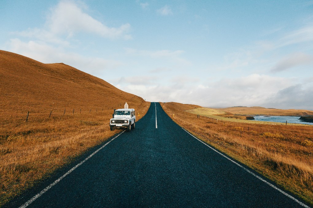 S'arrêter sur le bord de la route en Islande est interdit et peut être pénalisé