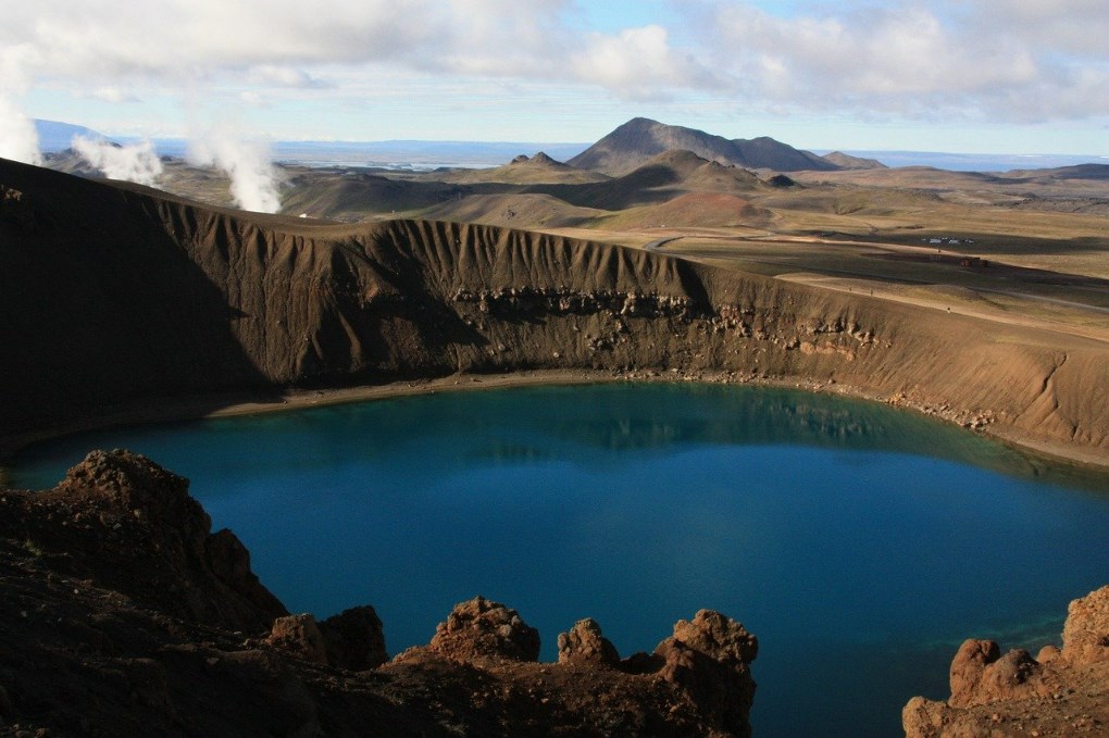 Le Krafla est connu comme le volcan à cratère froid d'Islande et est situé dans le nord du pays.