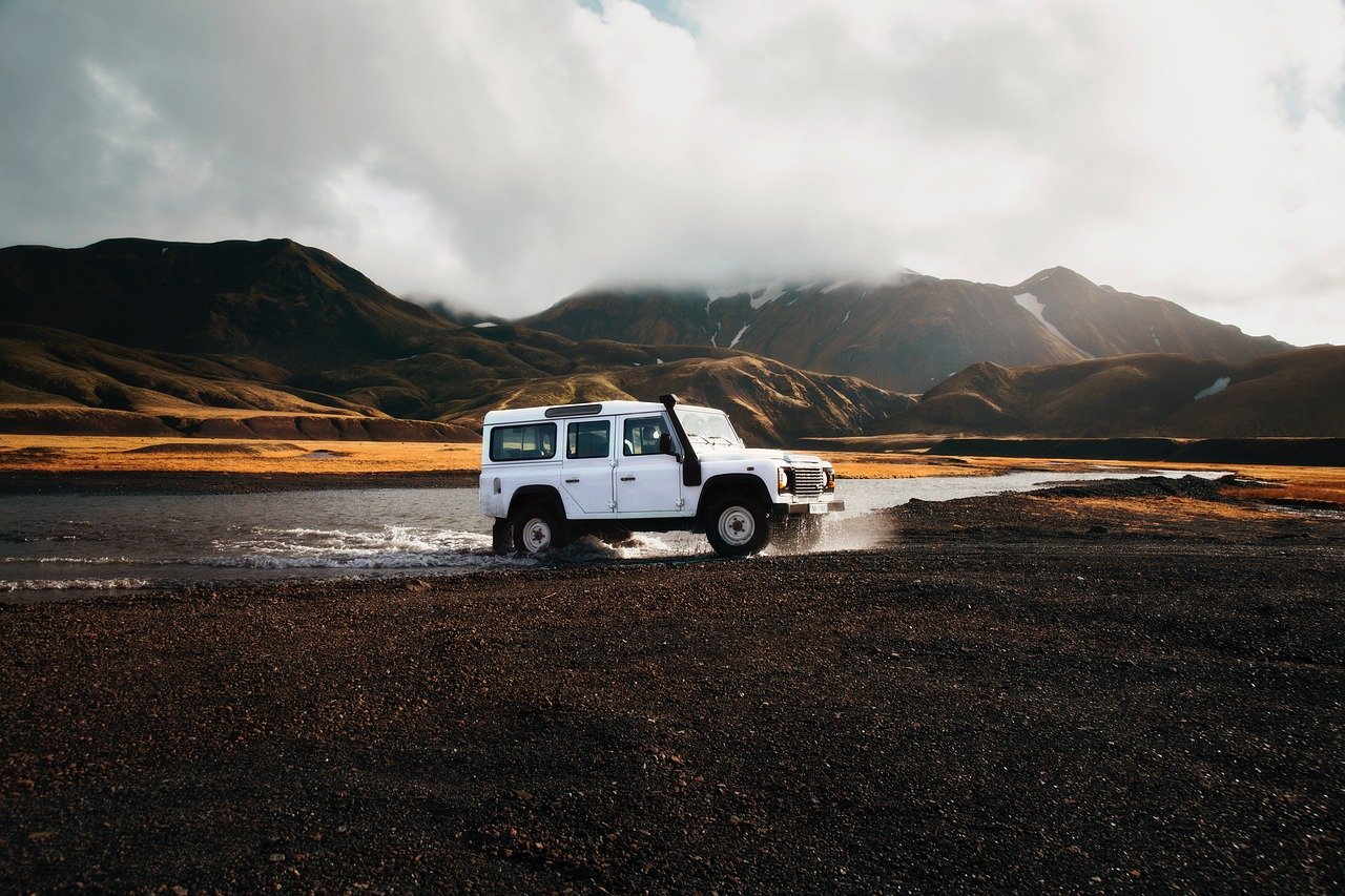Car in the Icelandic nature