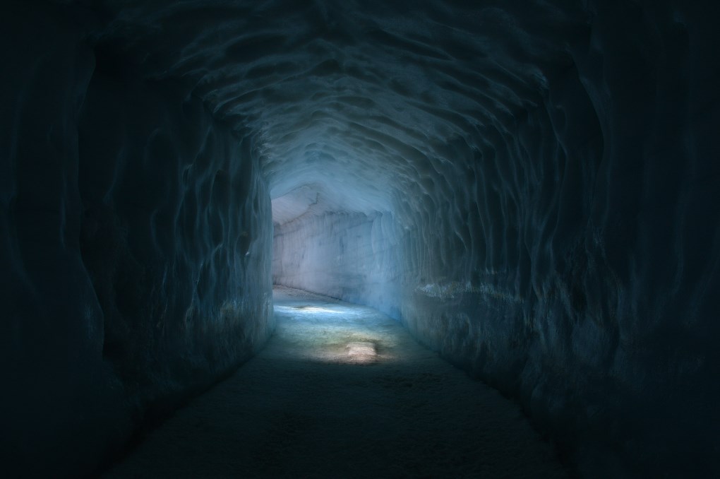 Los túneles de hielo bajo el glaciar Langjokull se pueden visitar todo el año