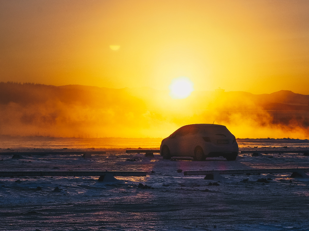Experience the Midnight Sun with an economy rental car in Iceland