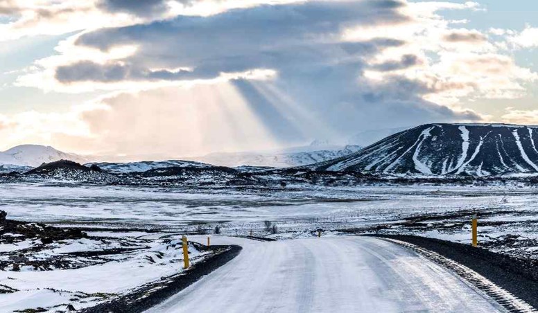 A Guide to Driving in Iceland in November 