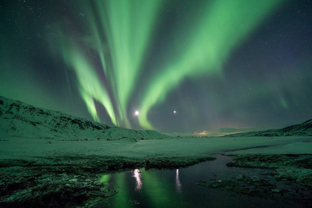 Contemple la aurora boreal en Islandia con su pareja