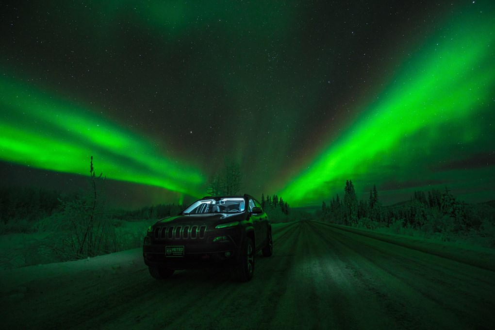 4x4 are the best car choice for your iceland aurora hunting trip