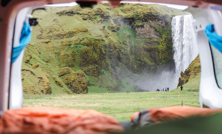 Haz recuerdos para toda la vida en tu furgoneta de alquiler en Islandia