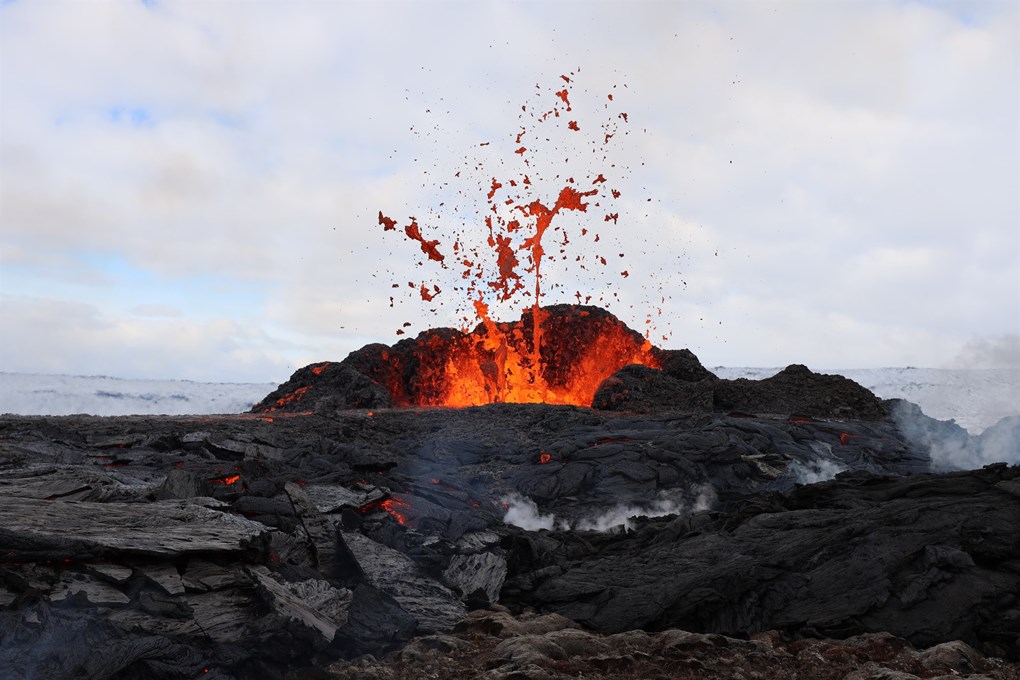 Iceland continuously erupting volcano Geldingadalur